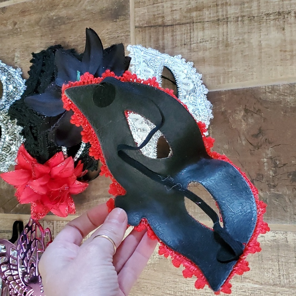 Masks - Picture 9 of 12